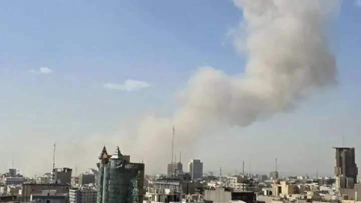 Serangan Rudal Dekat Kediaman Khamenei, Presiden Iran Selamat
