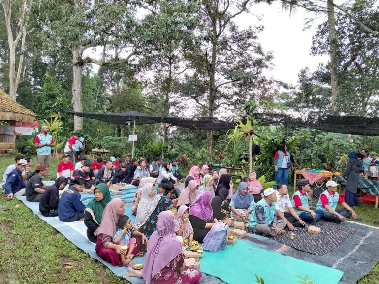 Kolaborasi Masyarakat dan AP2SI Jaga Kelestarian Hutan Jawa Barat