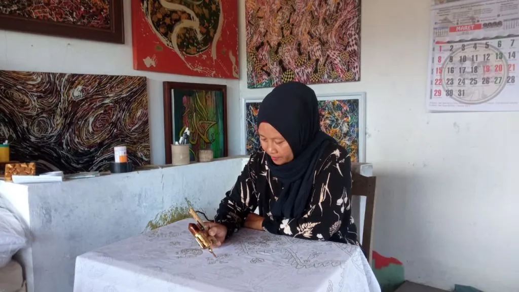 Sumarni Rahayu: Melestarikan Pacitan Lewat Batik Canting Pace