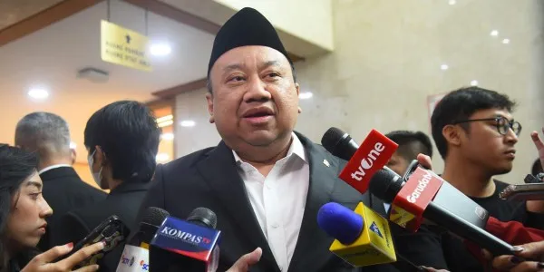 DPR Tegaskan Program Makan Bergizi Gratis Dukung Anggaran Pendidikan