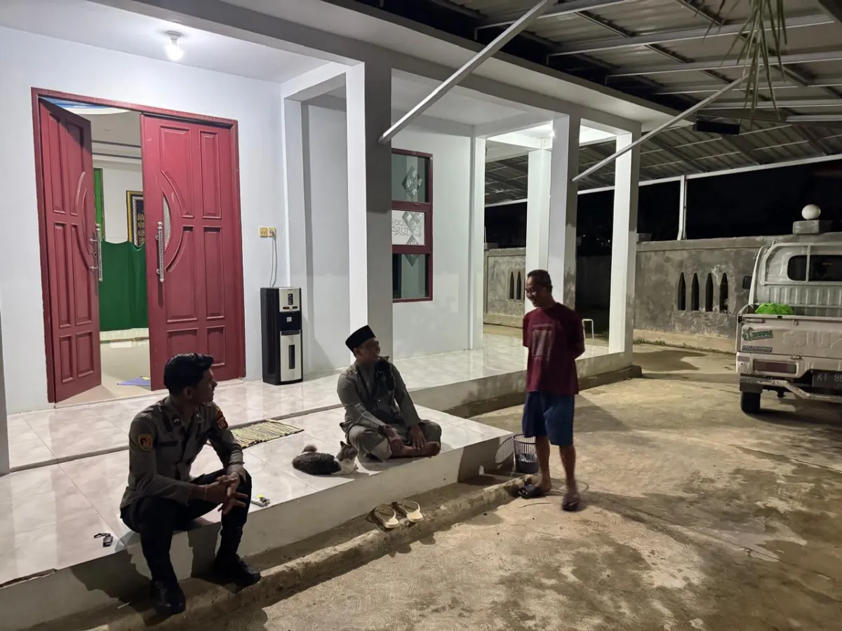 Polsek Sangatta Utara Gelar Patroli Dialogis Malam untuk Ciptakan Keamanan