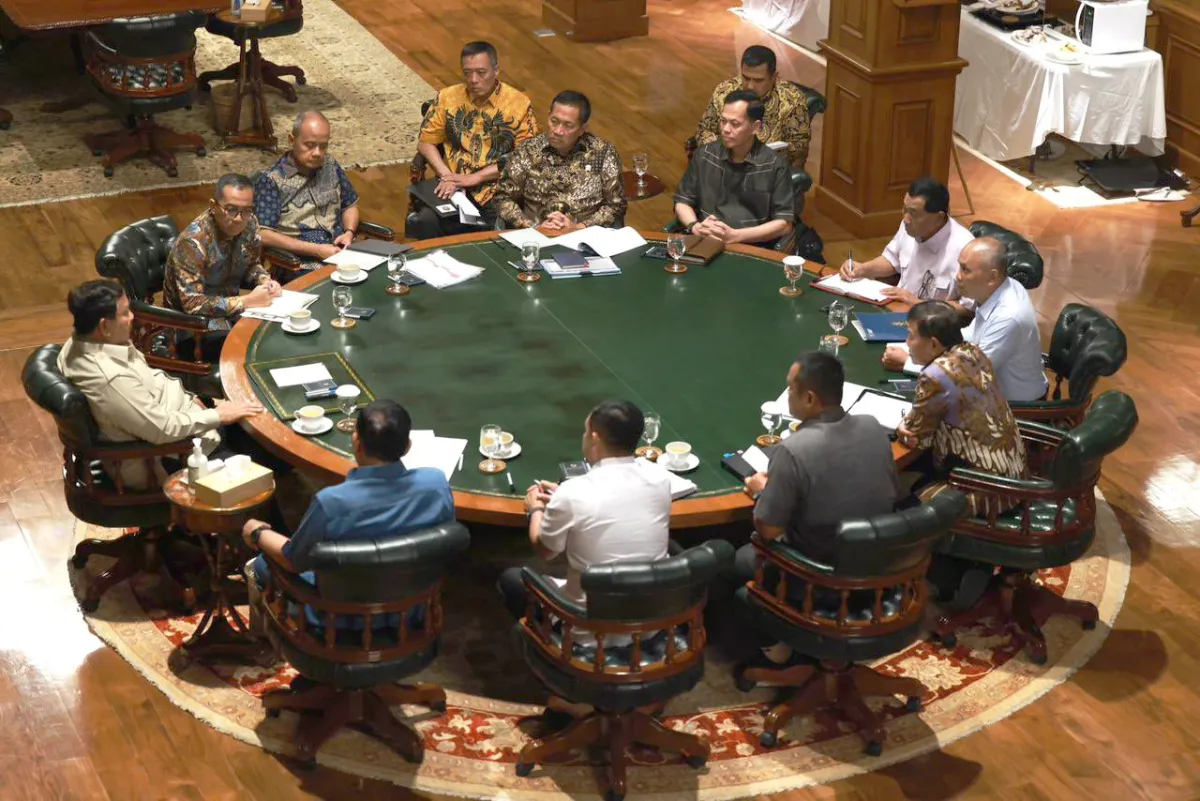 Prabowo Gelar Lima Rapat Bahas Isu Strategis di Hambalang