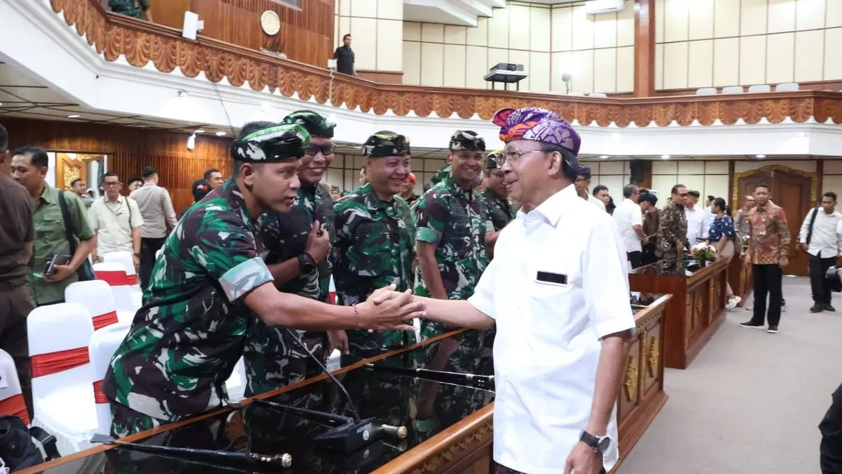 Gubernur Koster Pimpin Rakor Antisipasi Kerawanan Jelang Nyepi dan Idul Fitri di Bali