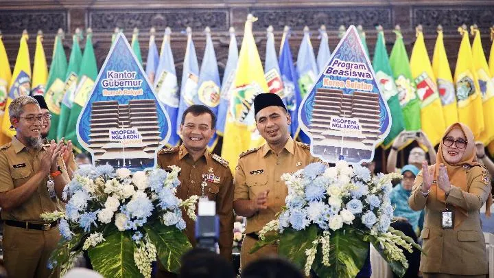 Kinerja Satu Tahun Luthfi-Yasin: Penurunan Kemiskinan dan Peningkatan Investasi di Jawa Tengah