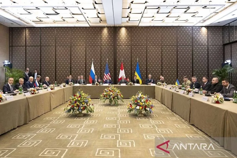 Inggris Terapkan 300 Sanksi Baru Terhadap Rusia untuk Tekan Pendanaan Perang