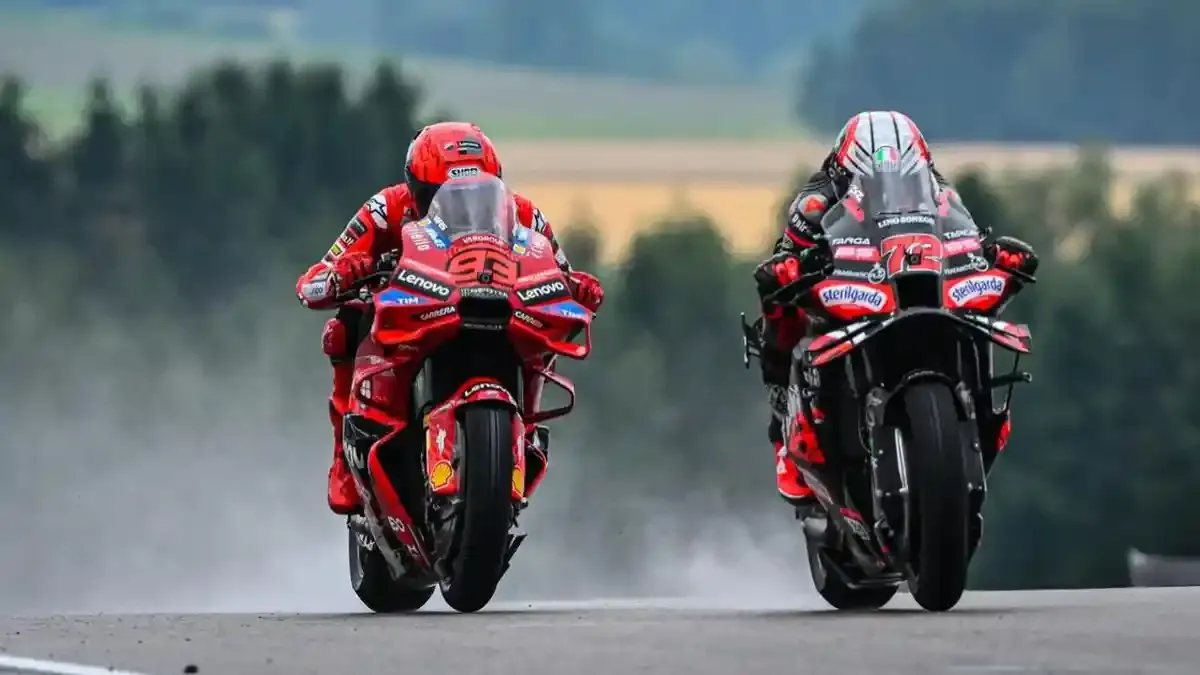 Marco Bezzecchi Tanggapi Rumor Pecco Bagnaia Gabung Aprilia di MotoGP 2027