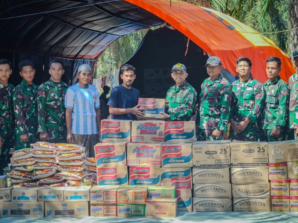 TNI Gelar Bakti Sosial dan Kesehatan untuk Pengungsi di Aceh Utara