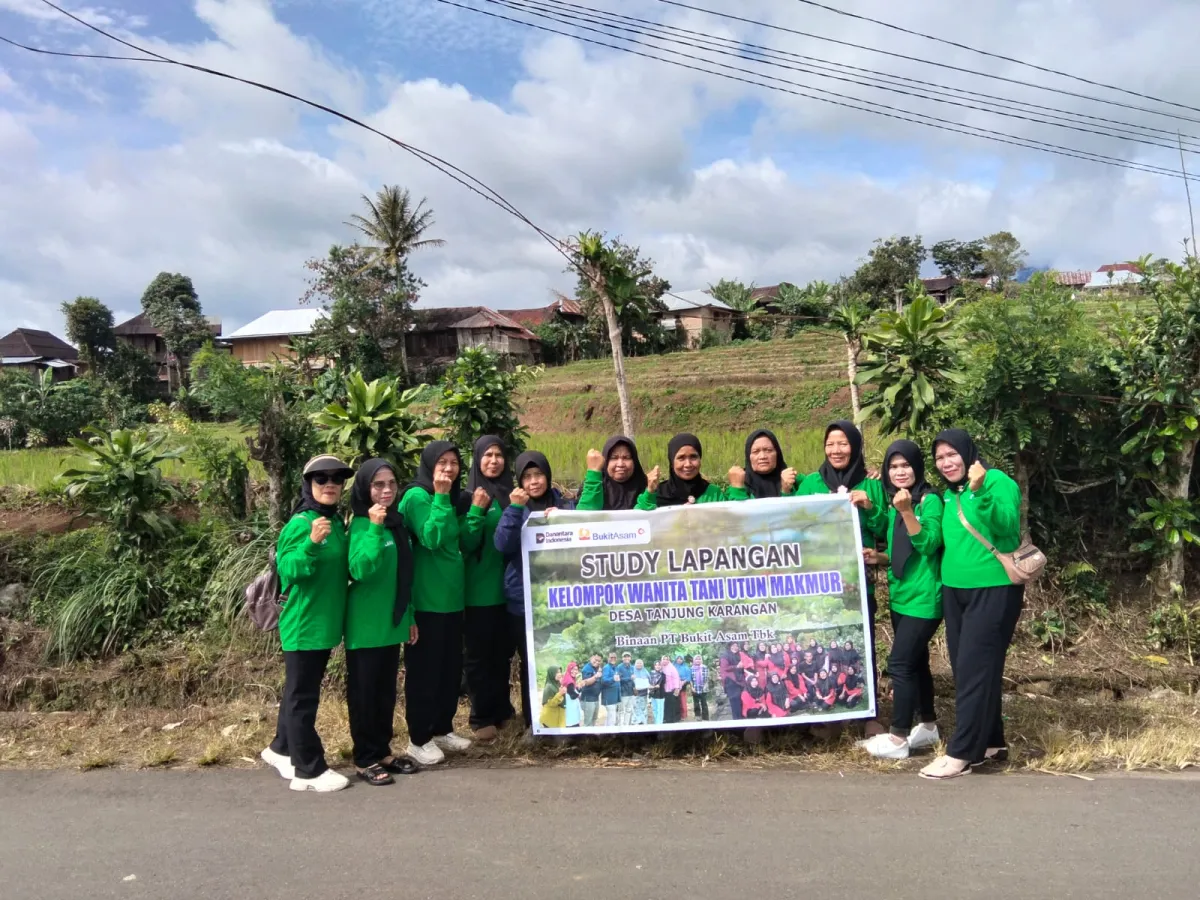 Program EcoGrow Mom PTBA Tingkatkan Pemberdayaan Perempuan Melalui Urban Farming