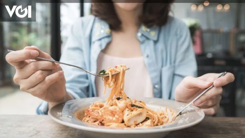Memahami Food Noise: Ketika Pikiran Menggoda untuk Makan