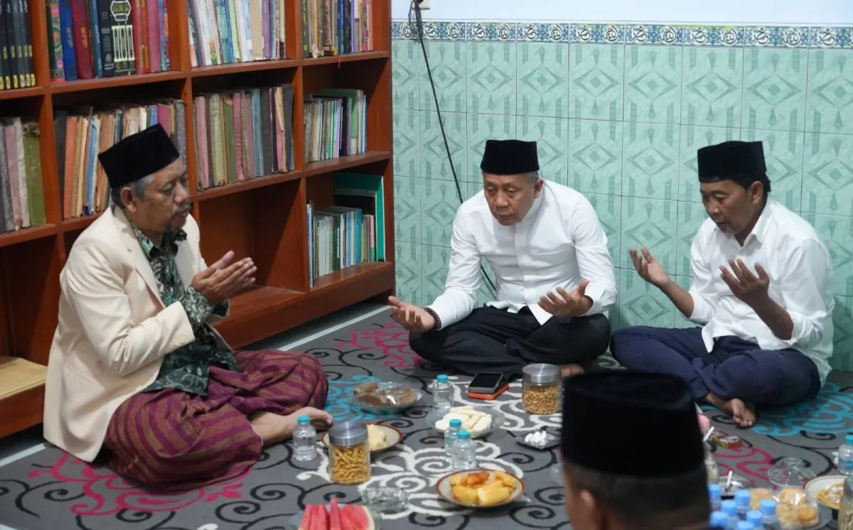 Saan Mustopa: Doa Kiai Kunci Ikhtiar Politik yang Berkah