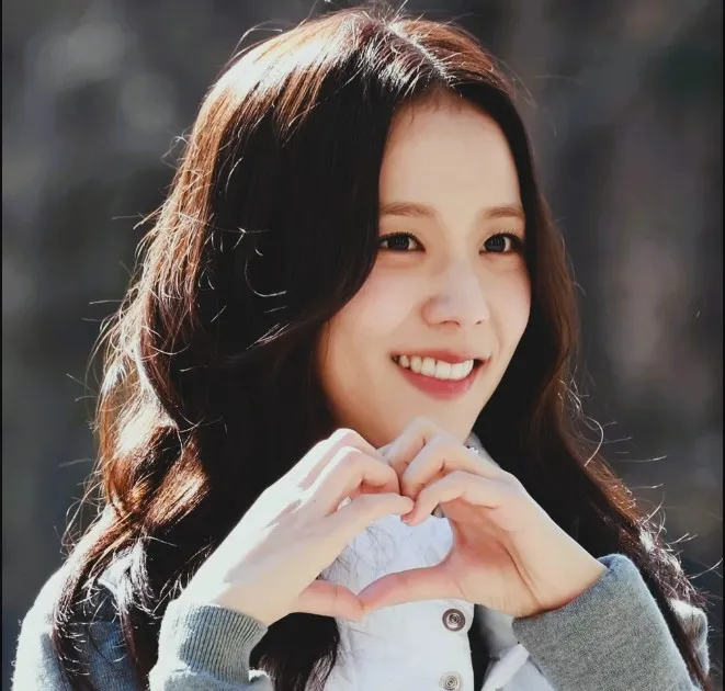 Jisoo BLACKPINK Tampil Memukau di Serial Komedi Romantis 'Boyfriend on Demand'