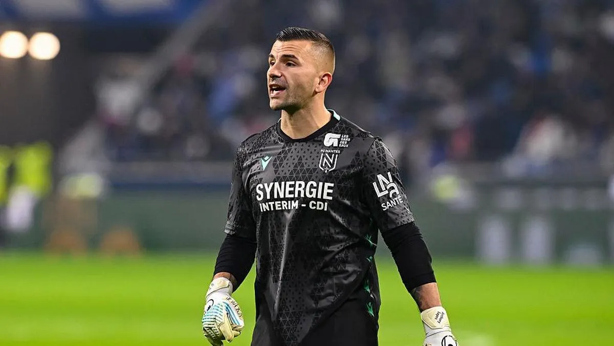 Kiper FC Nantes Beraksi Cerdik Agar Tim Bisa Buka Puasa