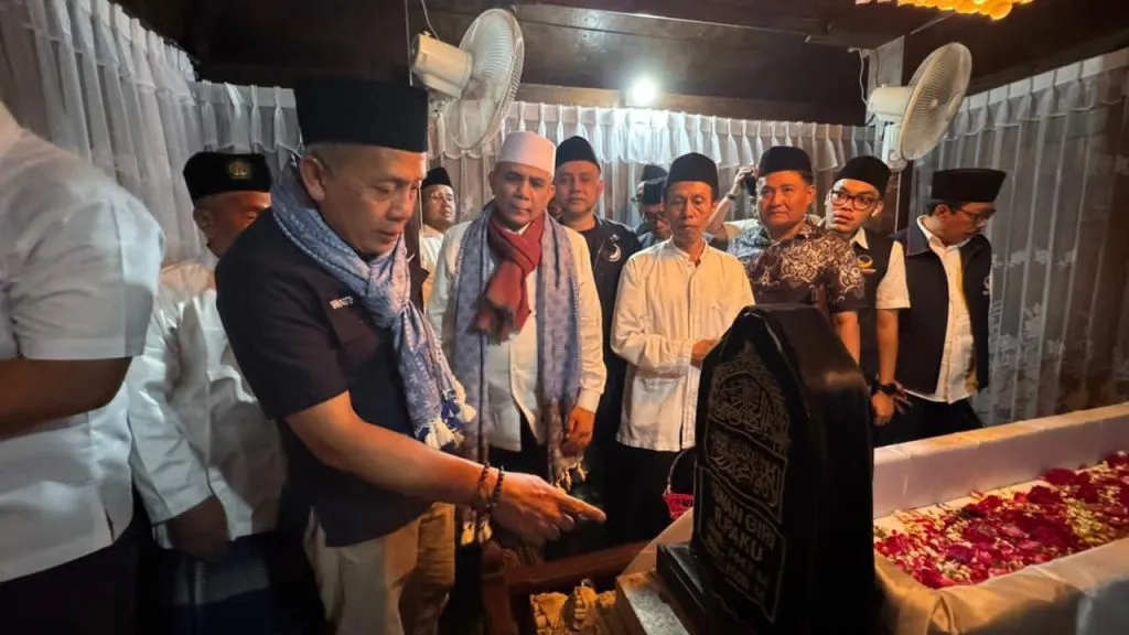 Safari Ramadan NasDem: Konsolidasi Dapil 9 dan Ziarah Sejarah di Jatim