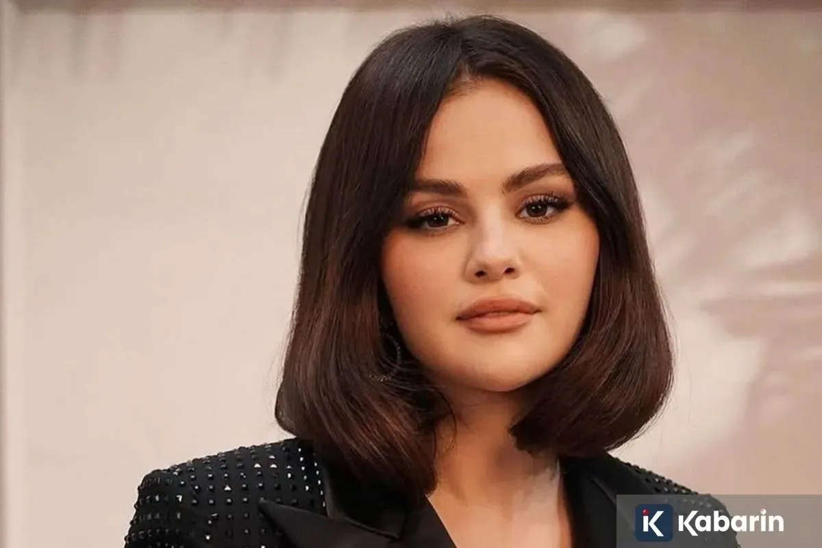 Selena Gomez Ungkap Lagu 'Dorothea' Taylor Swift Terinspirasi Dari Persahabatan Mereka