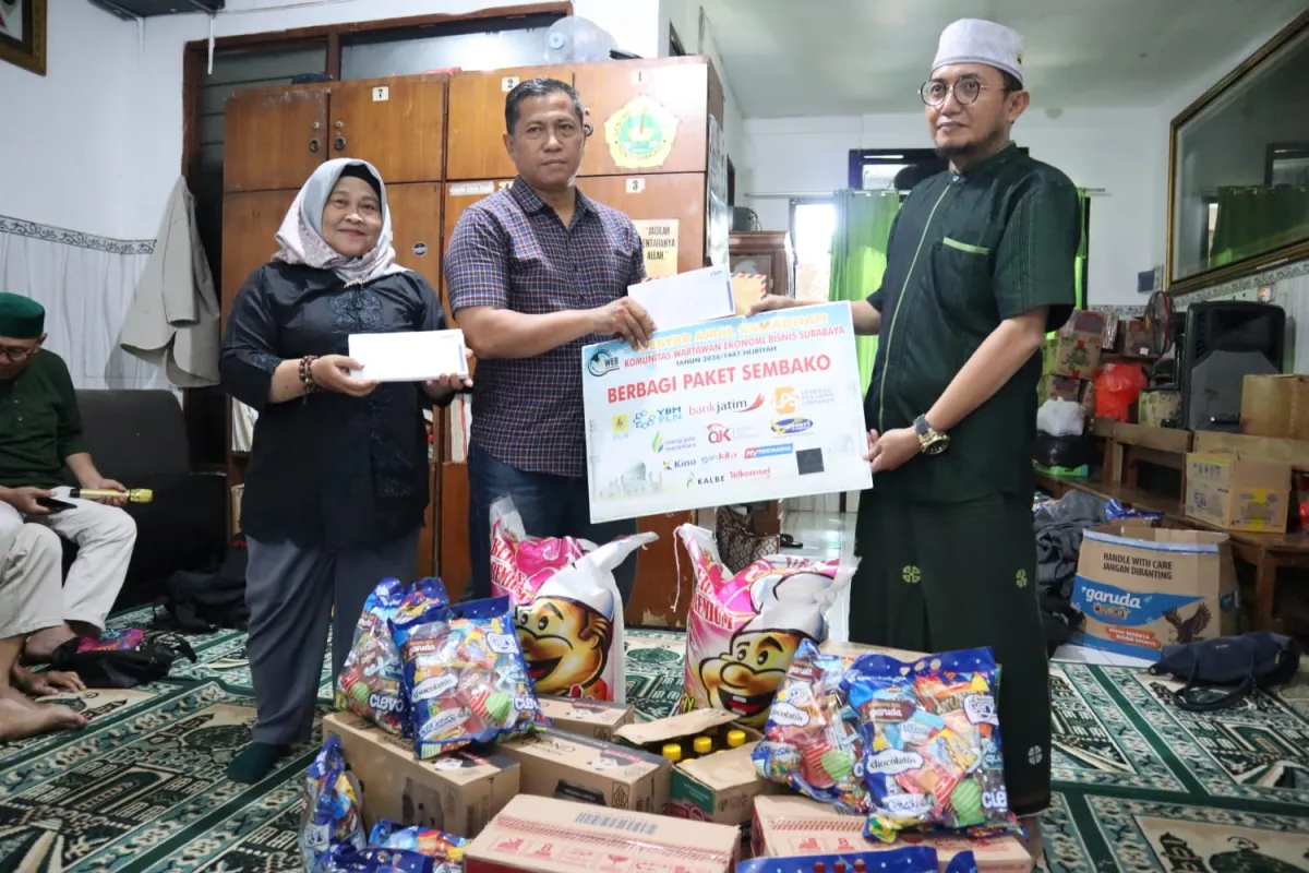 Sinergi Edukasi Keuangan dan Santunan di Panti Asuhan Surabaya