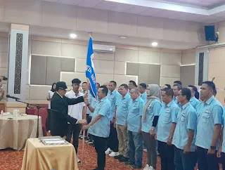 Eka Putra Dilantik Kembali Pimpin PBVSI Sumbar hingga 2029