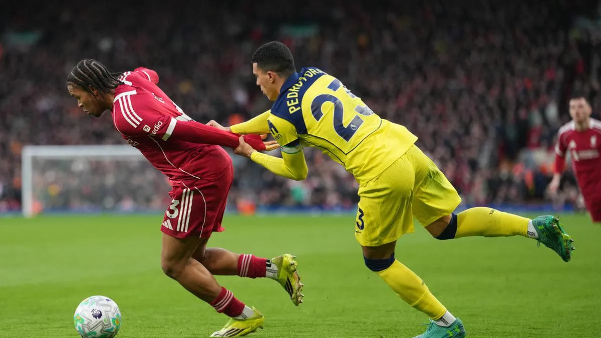 Liverpool Terjebak Penyakit Kebobolan di Menit Akhir