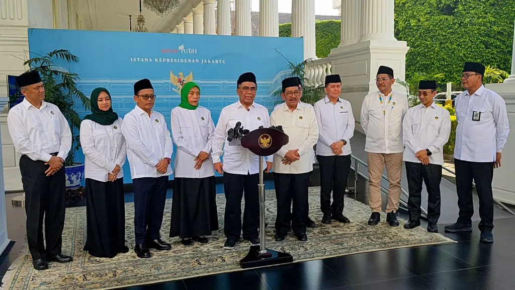 Prabowo dan Kabinet Tunaikan Zakat, Baznas Optimis Capai Target Rp60 Triliun