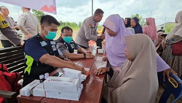 Mahasiswa Kepolisian Adakan Pengobatan ISPA di Lhokseumawe