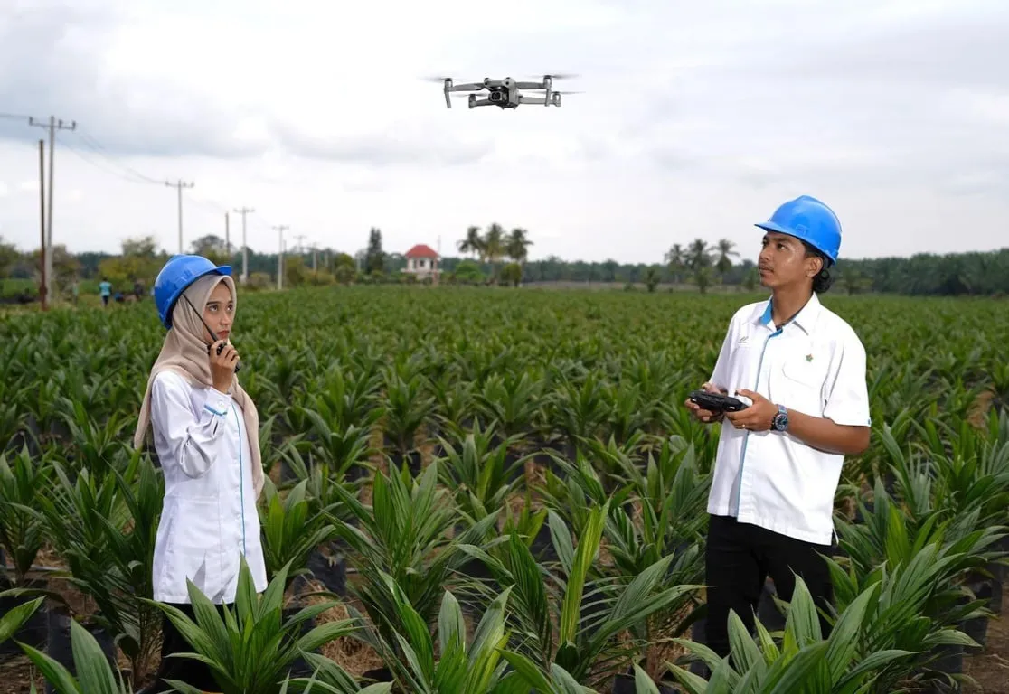 PalmCo Perkuat Pemantauan Kebun Melalui Sertifikasi Operator Drone