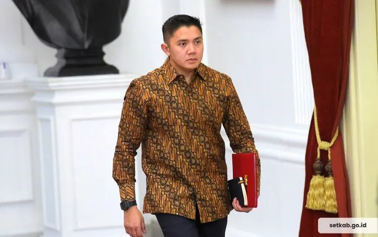 Seskab Teddy Tegaskan Program MBG Tak Kurangi Anggaran Pendidikan