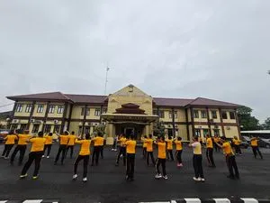Polres Serang Laksanakan Olahraga Bersama untuk Tingkatkan Kebugaran dan Soliditas