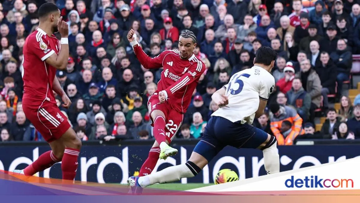 Liverpool Memimpin 3-0 atas West Ham di Babak Pertama