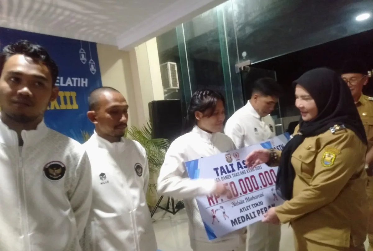 Pemkot Bandar Lampung Beri Tali Asih kepada Atlet Peraih Medali SEA Games 2025