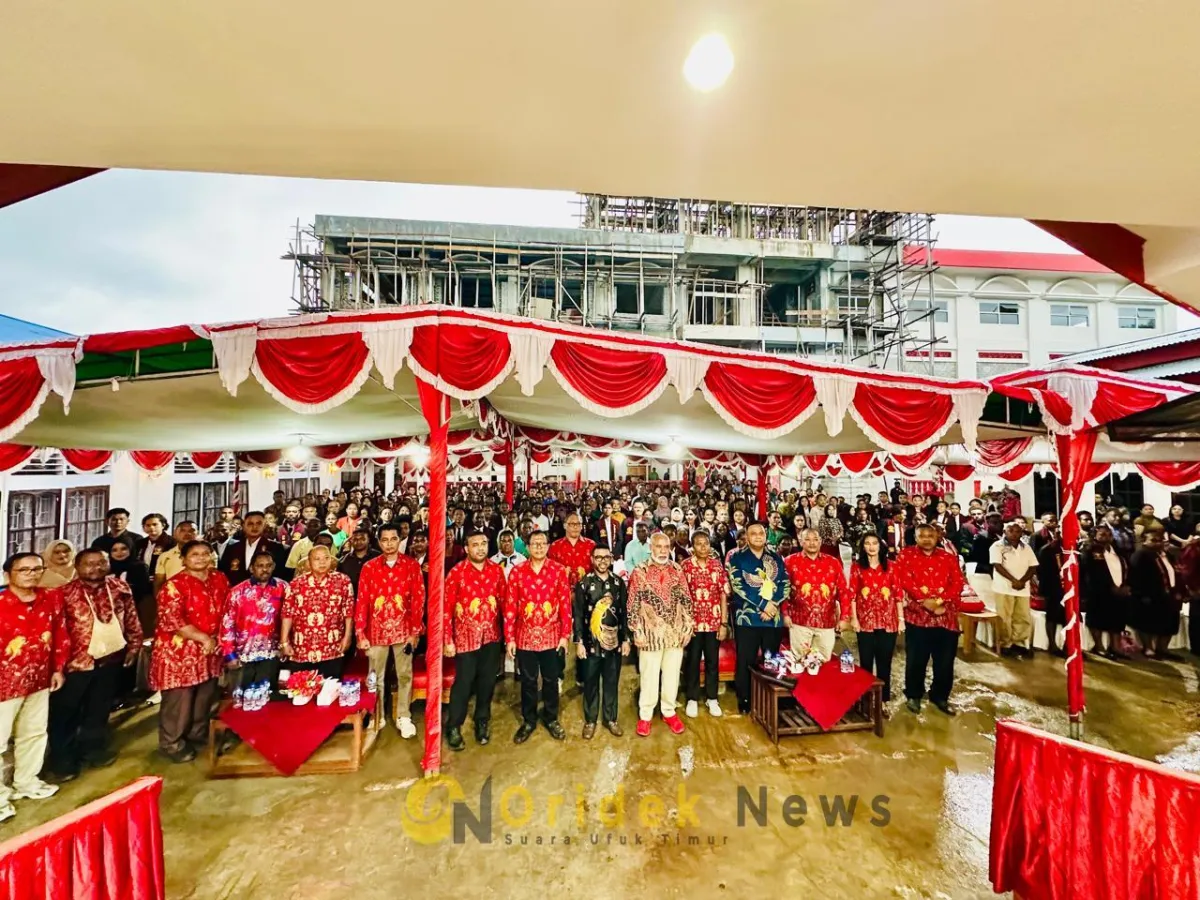 STIH Manokwari Wisuda 224 Sarjana Hukum, Dr. Filep Tekankan Pentingnya Etika dan Analisis Hukum