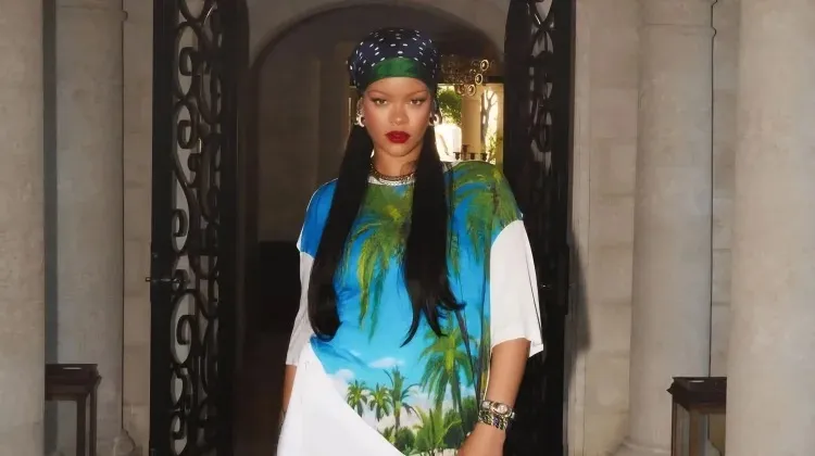 Rihanna Tanda-tanda Siapkan Album Baru Setelah Vakum Lama