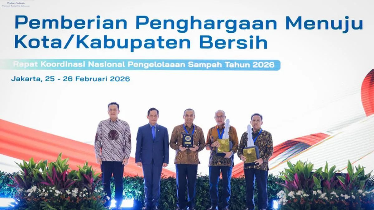 Gubernur Jateng Dapat Penghargaan atas Inovasi Pengelolaan Sampah