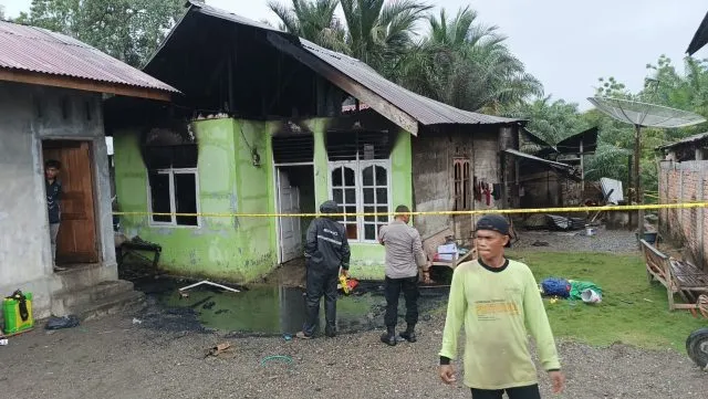 Kebakaran di Gampong Ranup Dong Hanguskan Rumah, Kerugian Capai Rp200 Juta