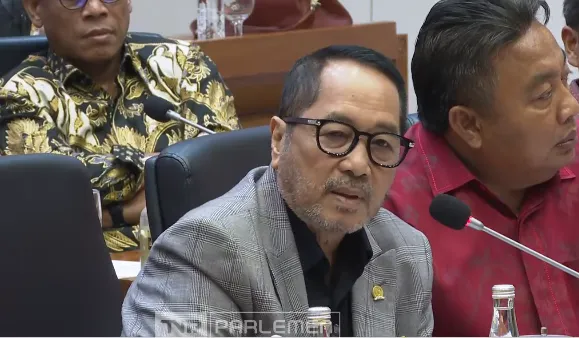 Firman Soebagyo Dorong Perlindungan Guru Melalui Omnibus Law