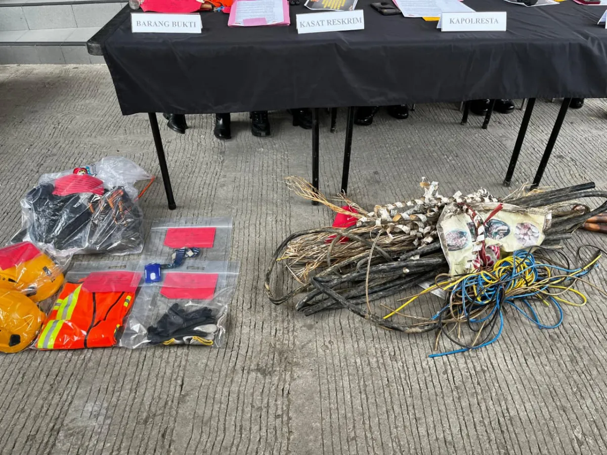 Dua Pelaku Pencurian Kabel Telkom Ditangkap di Samarinda