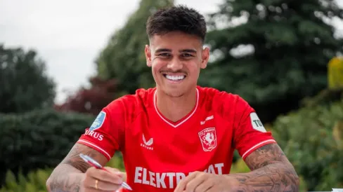 Mees Hilgers Dikaitkan dengan PSV Eindhoven Setelah Pemulihan Cedera
