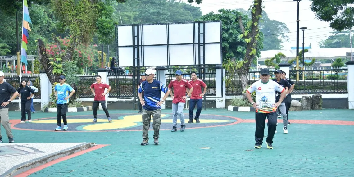 Senam Bersama ASN HSS: Tingkatkan Kebugaran dan Kebersamaan
