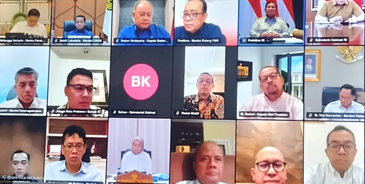 Prabowo Ajak 15 Menteri Bahas Isu Strategis dalam Rapat Virtual