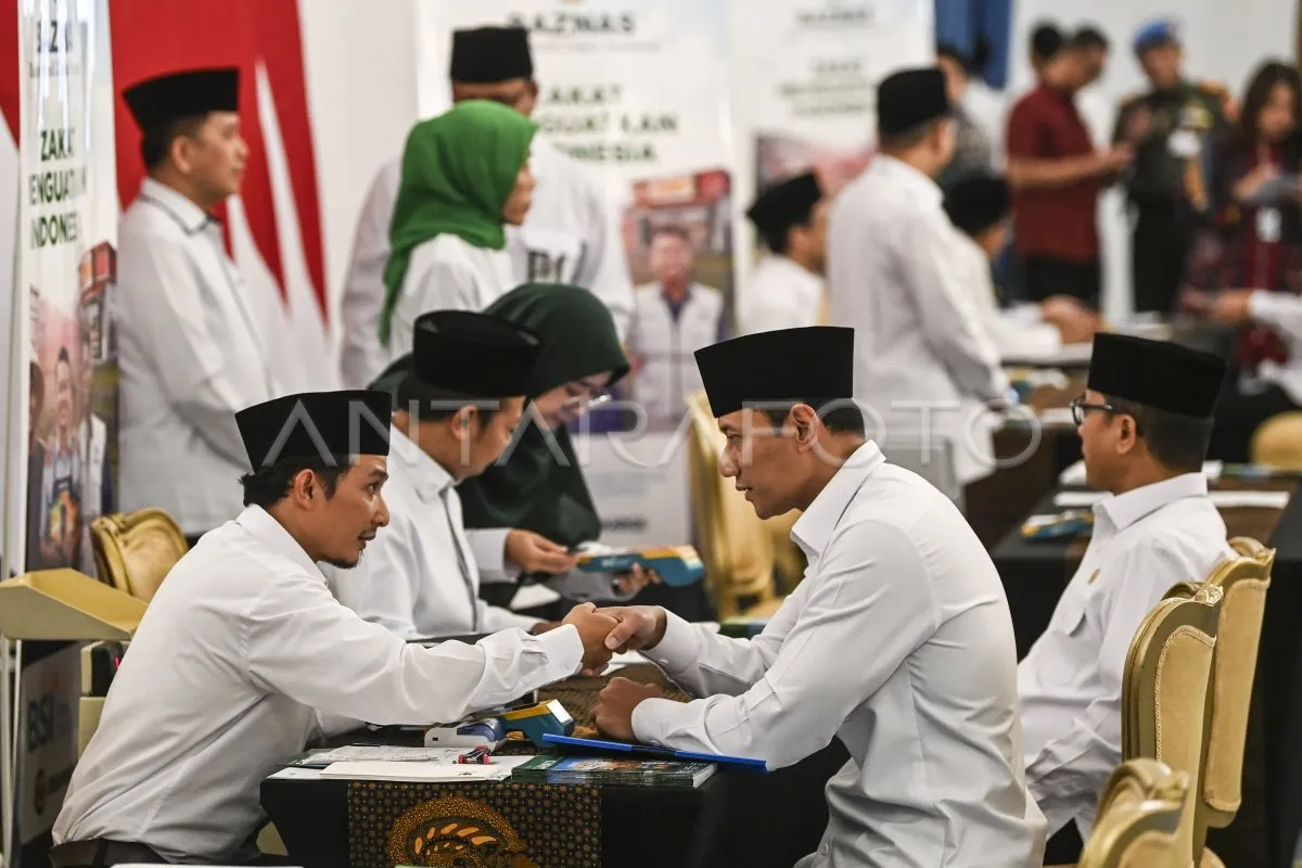 Menteri Kabinet Merah Putih Laksanakan Pembayaran Zakat di Istana Negara