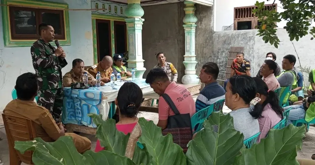 Babinsa Koramil Tiga Balata Perkuat Kesehatan Warga Melalui Forum Rumah Desa Sehat