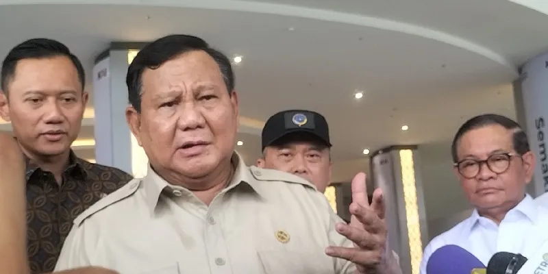 Prabowo Bayar Zakat Sebelum Sidang Kabinet