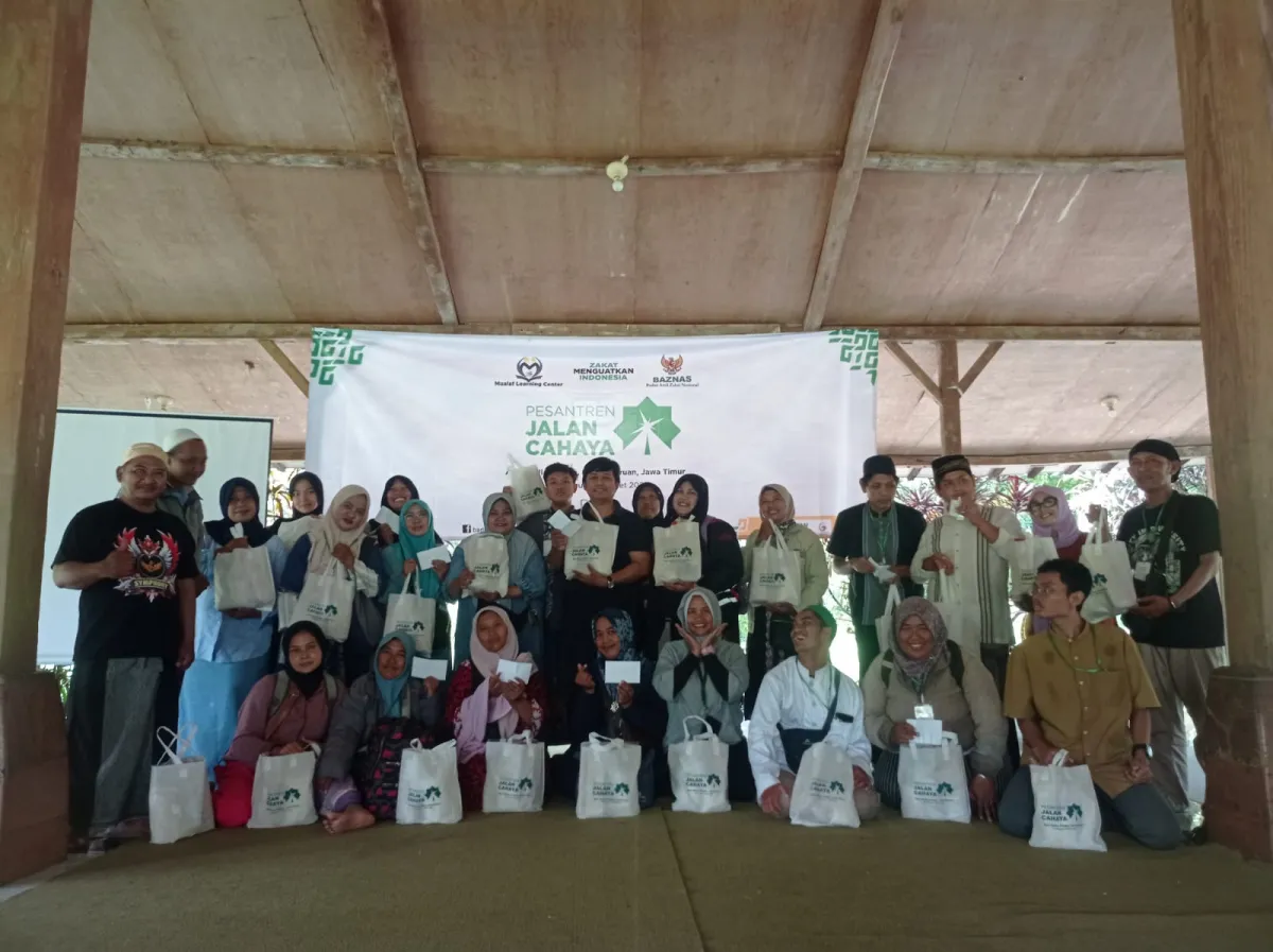 Kisah Inspiratif Peserta Pesantren Jalan Cahaya: Dari Mualaf hingga Disabilitas