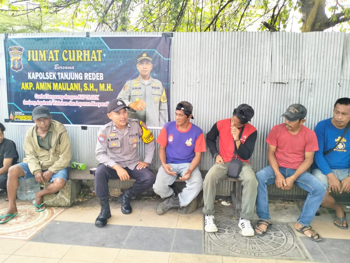 Jumat Curhat: Buruh Pelabuhan Apresiasi Dialog dengan Polsek Tanjung Redeb