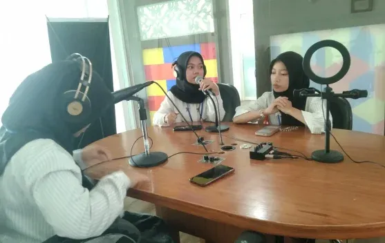 Pentingnya Pembatasan Media Sosial bagi Anak di Keluarga