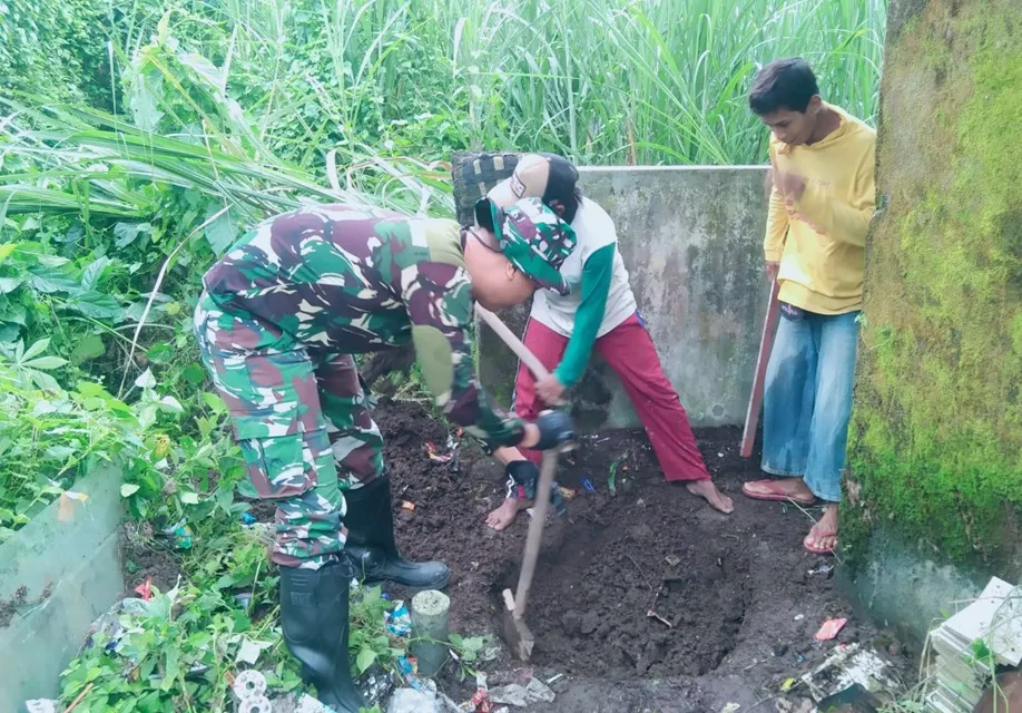 TNI Bangun MCK untuk Tingkatkan Sanitasi di Desa Wonosari