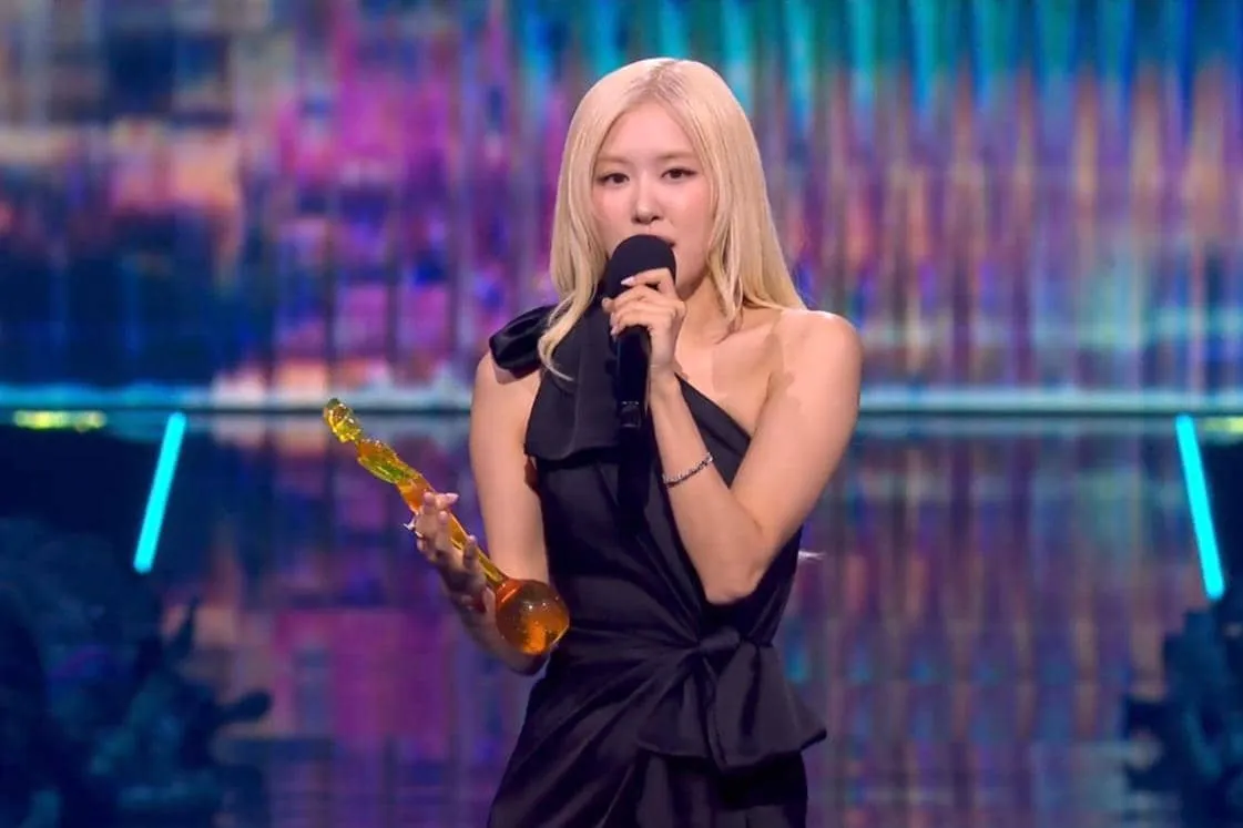 Rosé BLACKPINK Raih Penghargaan Internasional di BRIT Awards 2026