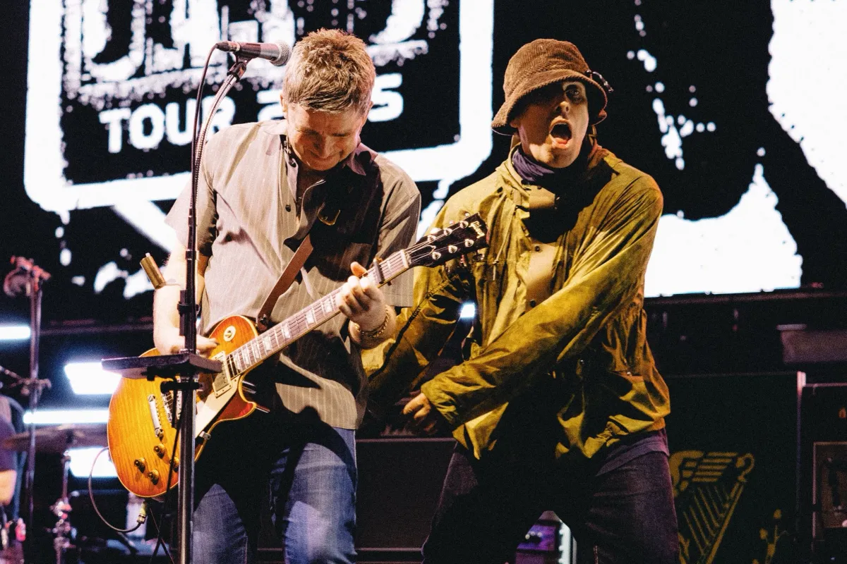 Oasis Ikut Berkontribusi di Album Amal Help(2) untuk Anak Terdampak Perang