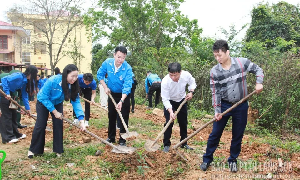 Peluncuran Bulan Pemuda 2026 dan Festival Penanaman Pohon di Chien Thang
