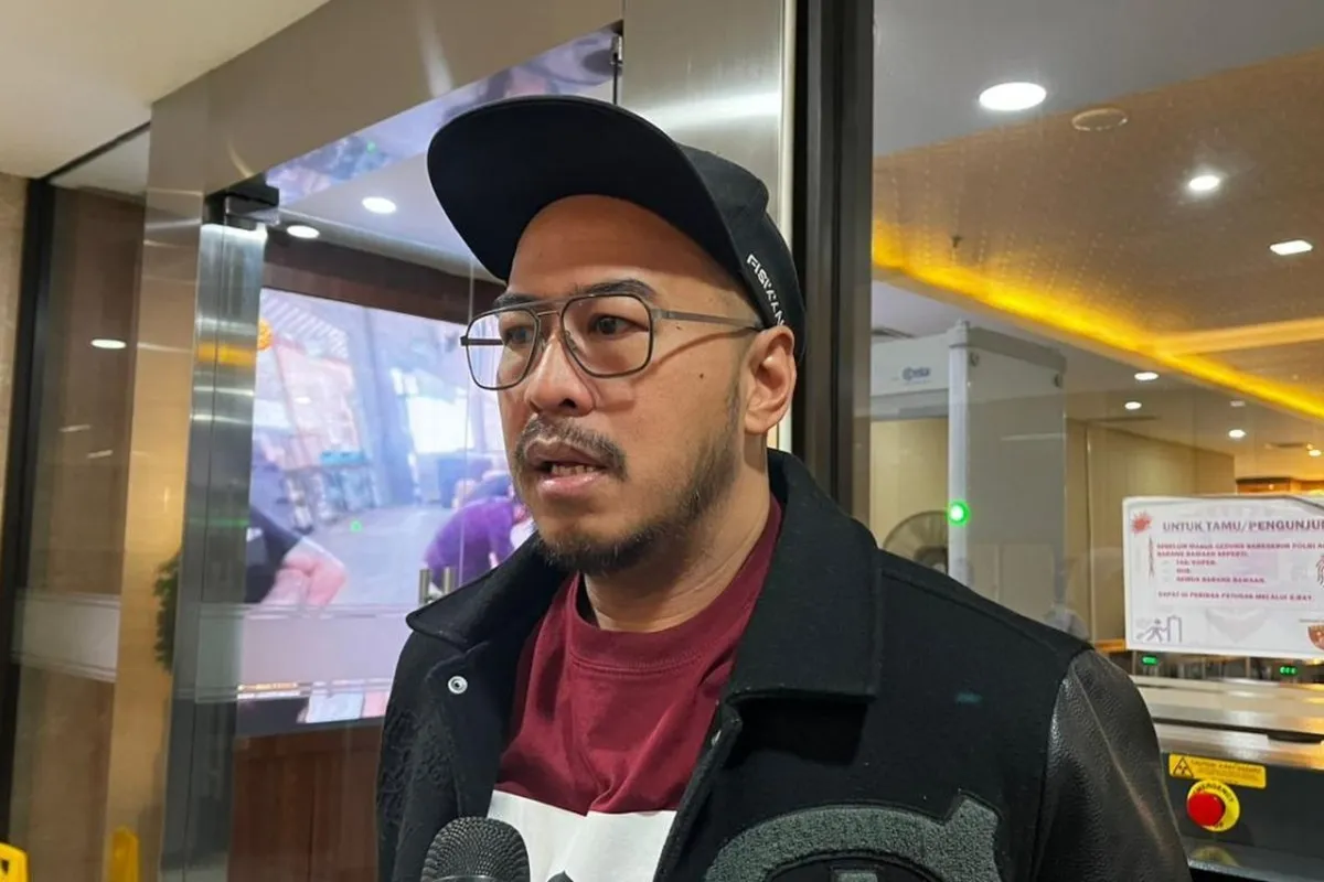 Pandji Pragiwaksono Diperiksa Bareskrim Terkait Kasus Materi Stand Up Comedy