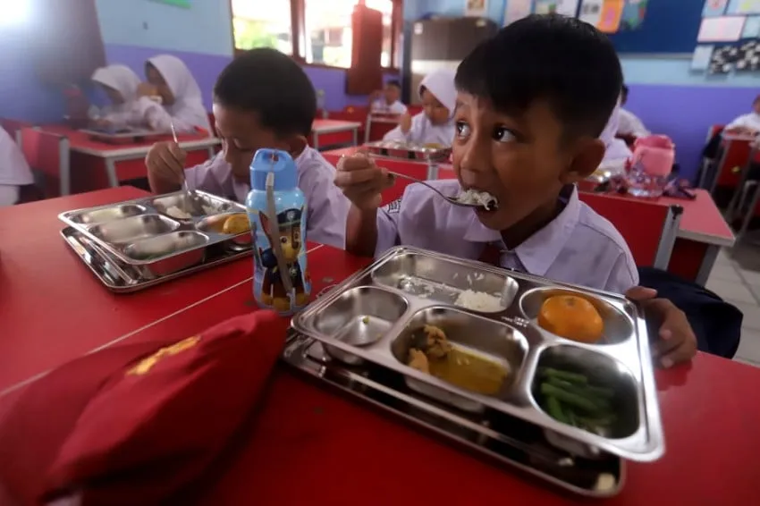 Polemik Anggaran Program Makan Bergizi Gratis: Terkait dengan Pendidikan?