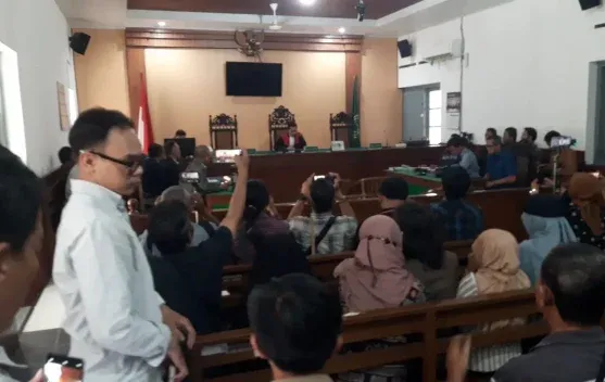 Sidang Gugatan Ijazah Jokowi Ditunda, Kuasa Hukum Kecewa